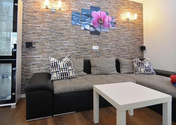 Wellness Home With Garden Schnett